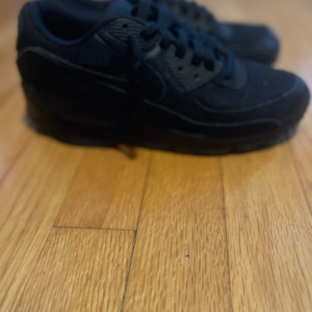 Pre owned Nike Air max 99